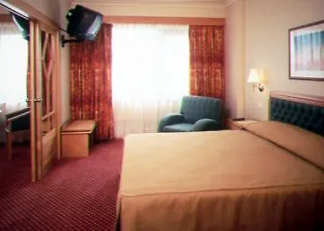 Sana Metropolitan Отель 4*