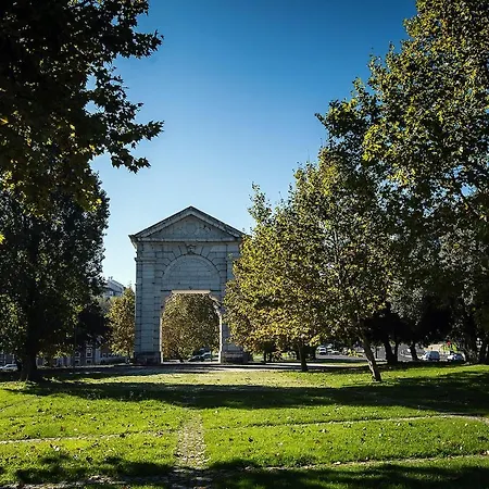 Отель Sana Metropolitan