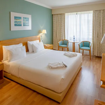 Отель Sana Metropolitan 4*