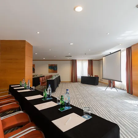 Sana Metropolitan Отель 4*